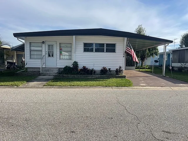2 bed, 1344 sqft, $1,600 — Photo 1