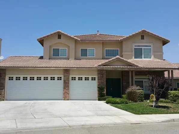 4051 Prestwick Ln, Palmdale, CA 93551