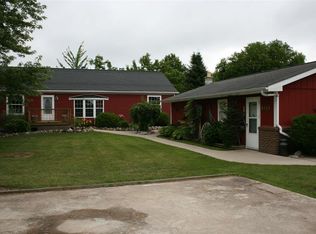 8047 Cherry Ave, Rapid City, MI 49676