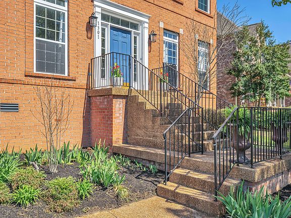 4th image of 1301 Wexford Downs Ln