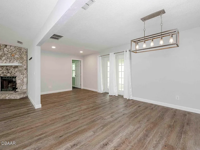 6118 Del Rio Dr — Photo 8