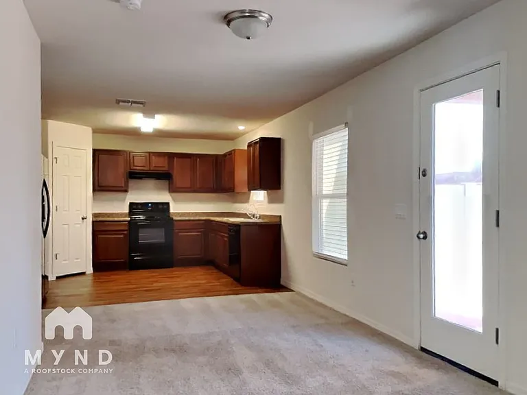 1669 E Prickly Pear Pl — Photo 7