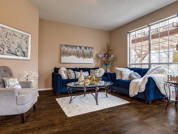 5th image of 302 Bardwell Dr