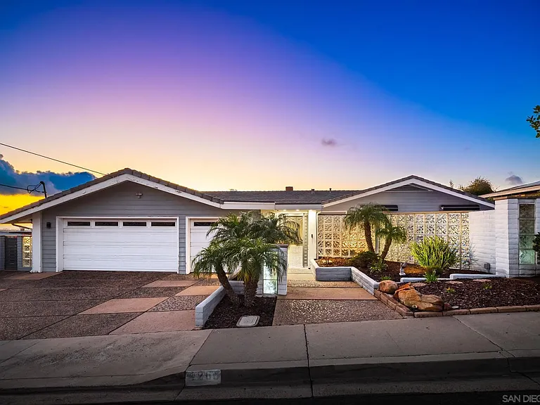 4260 Eastridge Dr — Photo 46