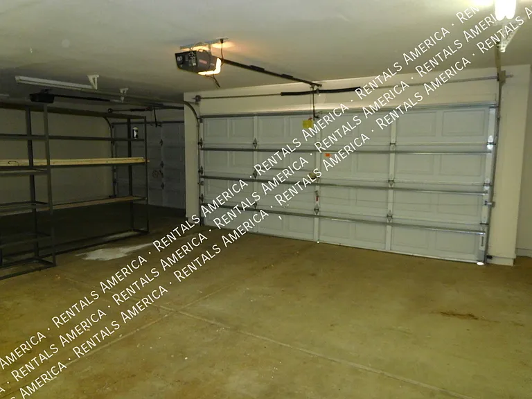 5747 N 105th Ln — Photo 34