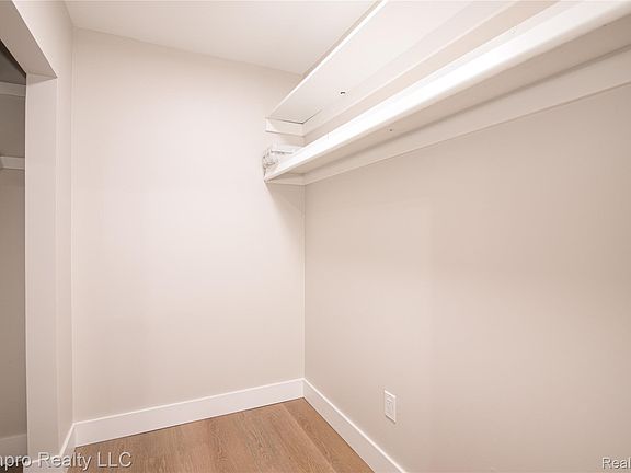 5th image of 4577 Jerome Rd