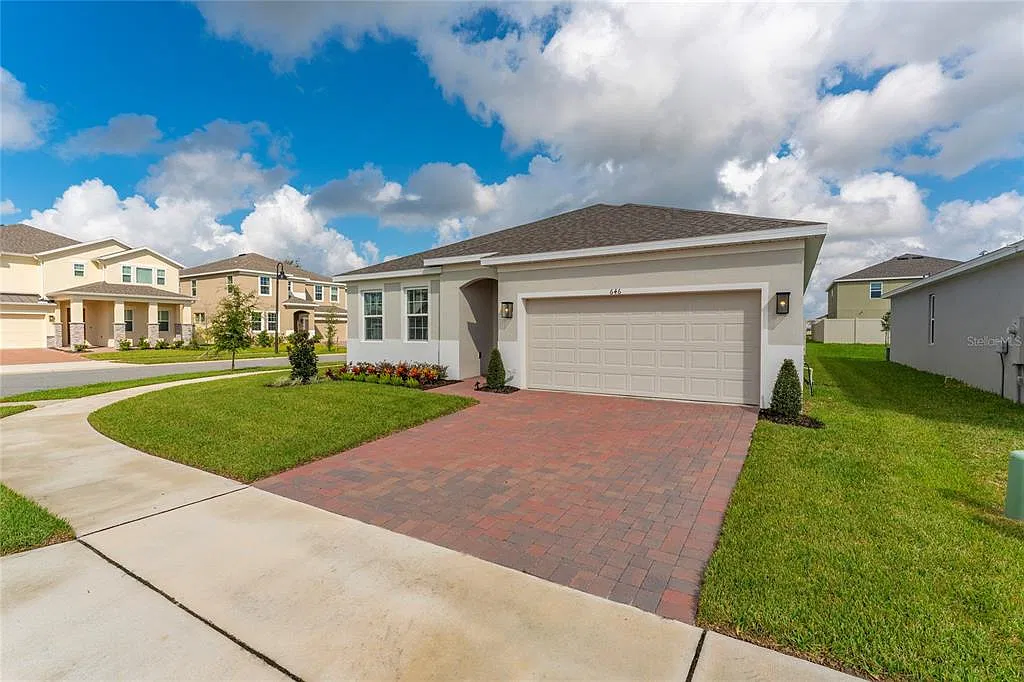 4 bed, 2.0 bath, 1791 sqft, $2,200 — Photo 2
