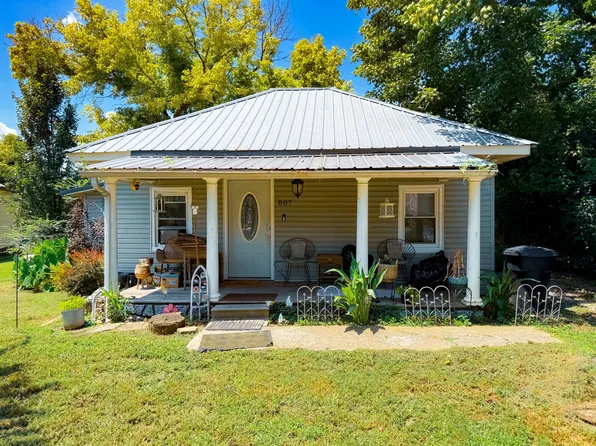 807 N Washington St, Tullahoma, TN 37388