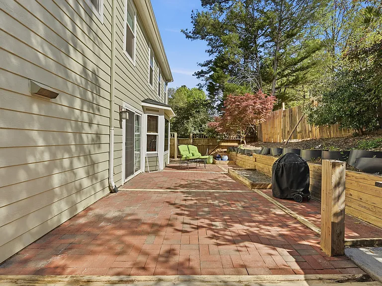 206 Covington Dr — Photo 29