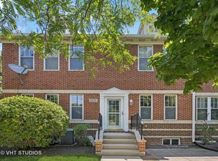 8231 Lincoln Ave, Skokie, IL 60077