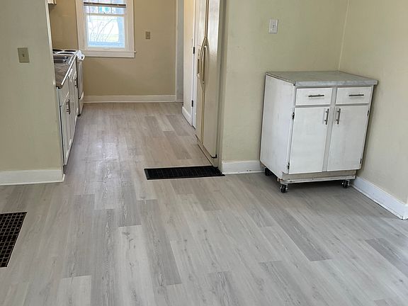 Dining room looking into kitchen