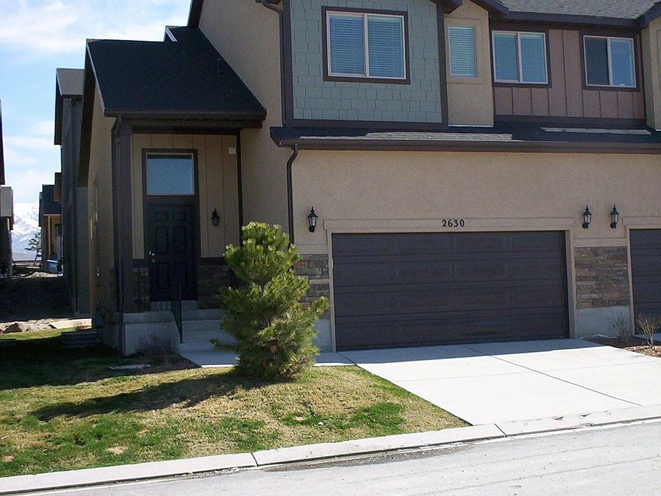 1st image of 2630 N Cypress Way