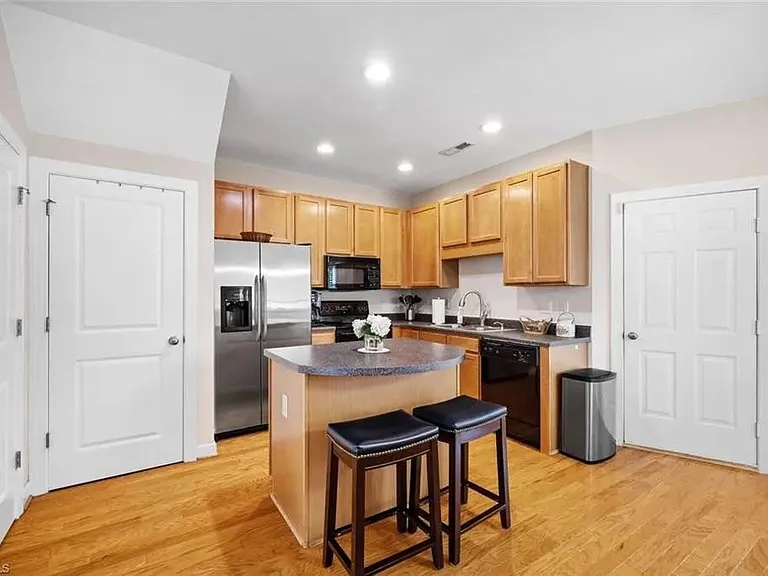 326 Summergate Dr — Photo 28