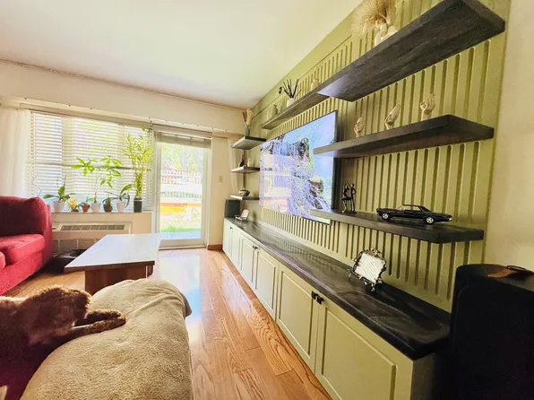 64-34 Grand Cent Parkway image 3 of 11