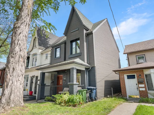 209 Maria St, Toronto, ON M6P 1W6