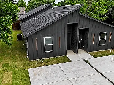 2910 Bourland St #A — Photo 2