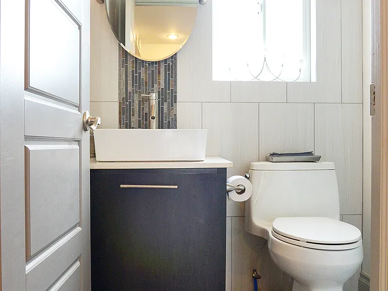 35 South Luxury Living Apartments — Photo 9