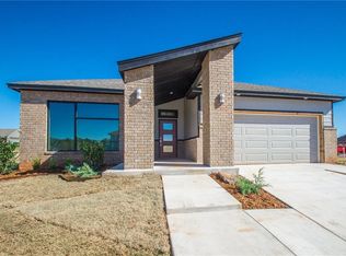 18008 Chisholm Creek Farms Ln, Edmond, OK 73012