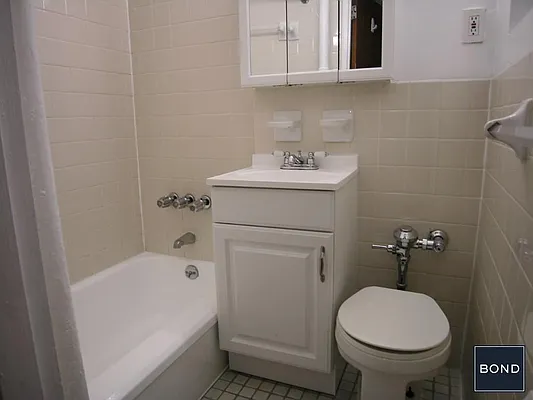 Rented by Bond New York | media 27