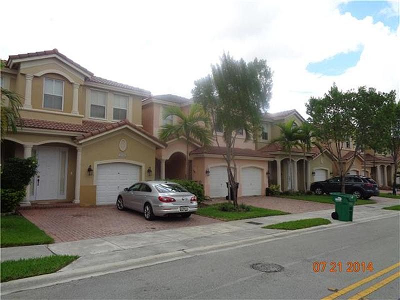 2nd image of 8587 NW 108th Ct