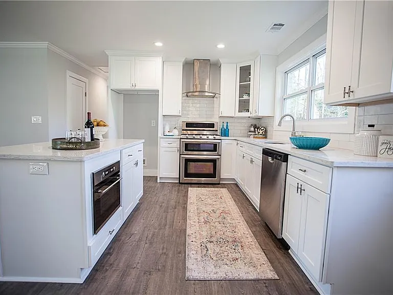 387 Michael Dr — Photo 11