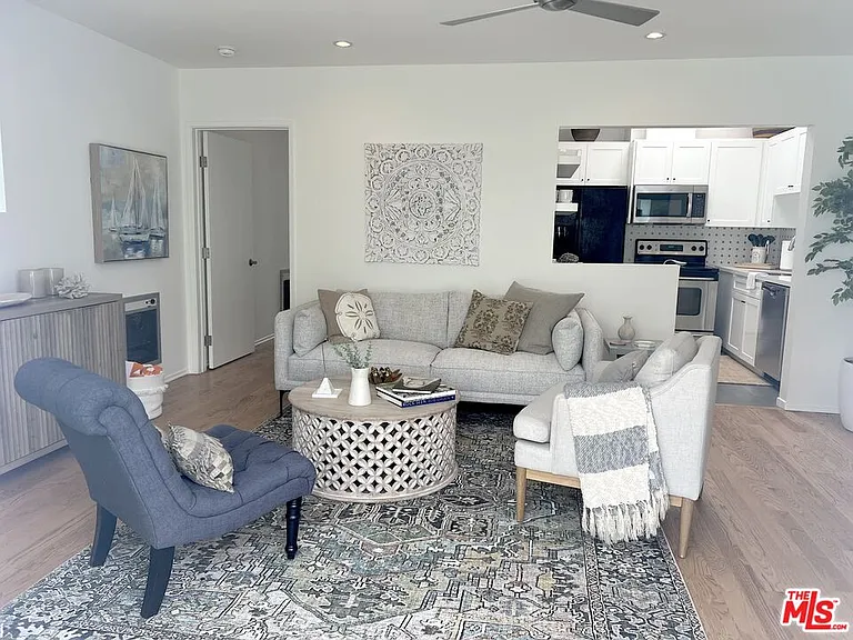 25366 Malibu Rd #2 — Photo 3