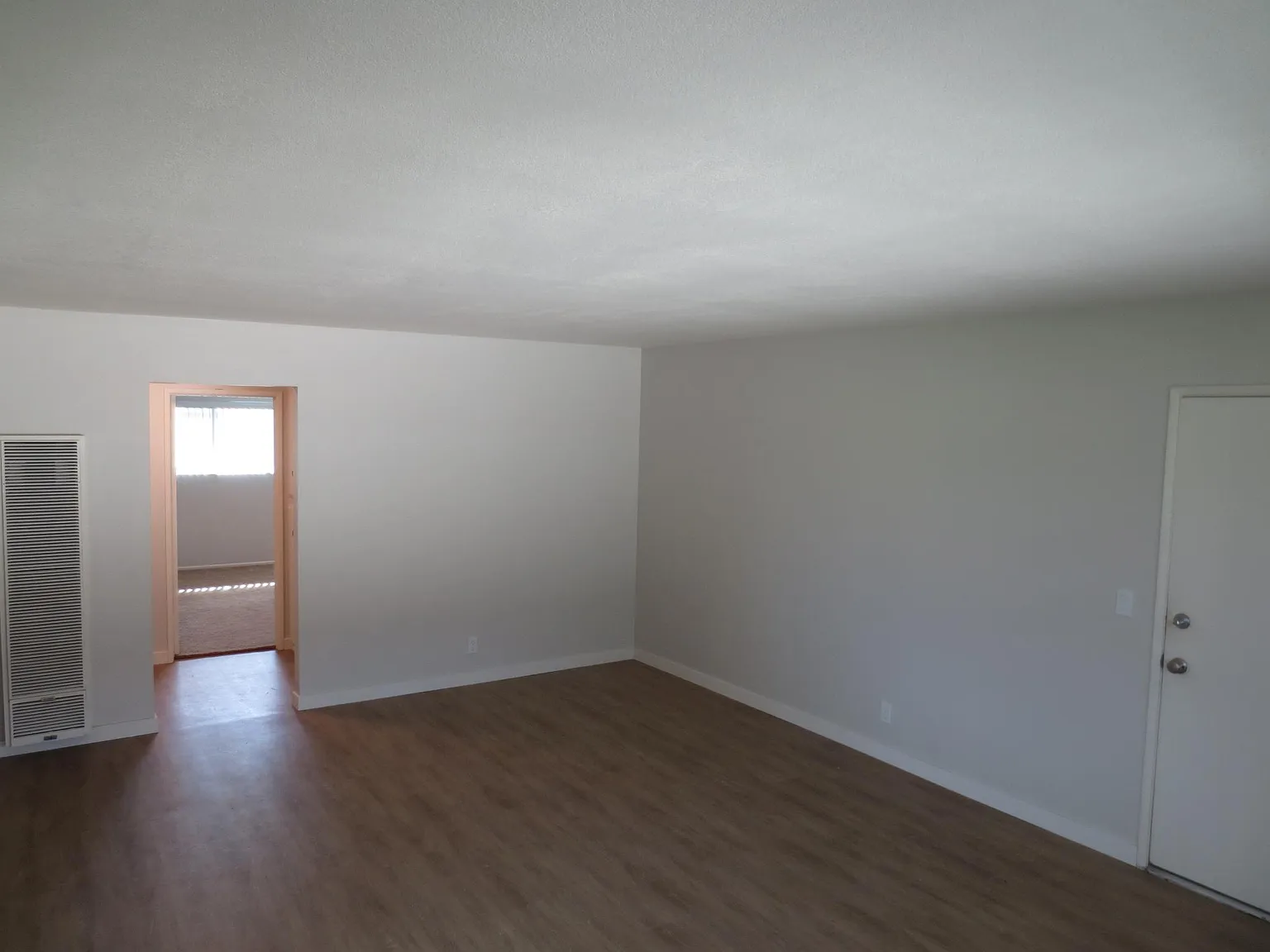 2 bed, 1100 sqft, $2,375 — Photo 3