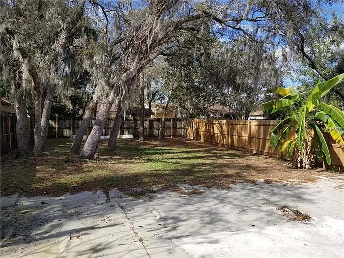 2 bed, 1014 sqft, $1,550 — Photo 1