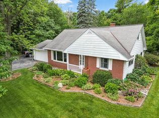 1570 E Adam Dr, De Pere, WI 54115