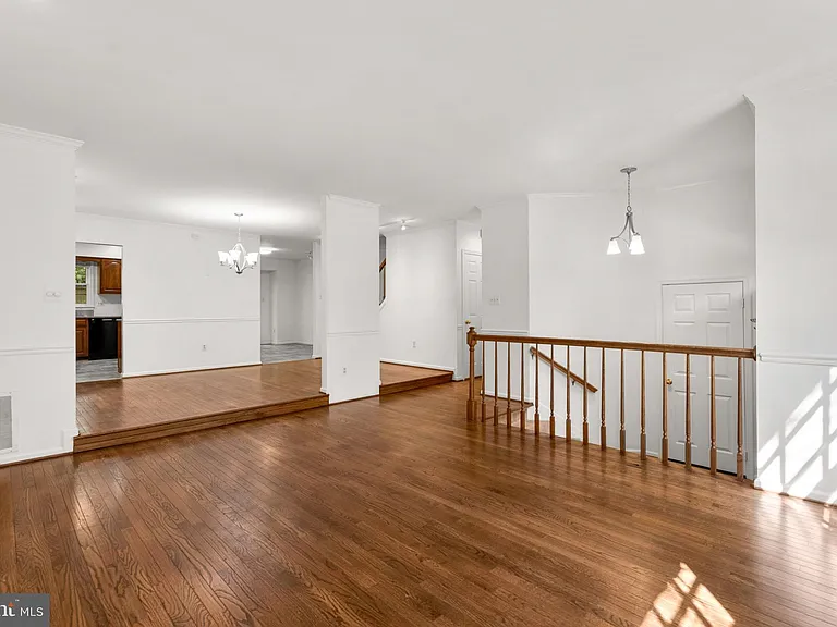 11017 Cedarwood Dr — Photo 6