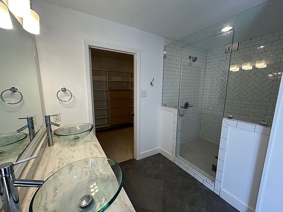 5th image of 8325 Gatecrest Dr