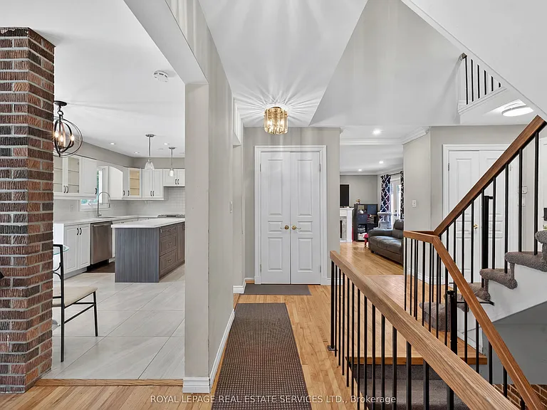 28 Wootten Way N — Photo 22