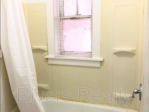 5th image of 2751 Pestalozzi St