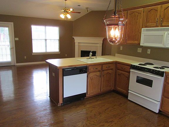 3rd image of 6154 Morgan Manor Dr E
