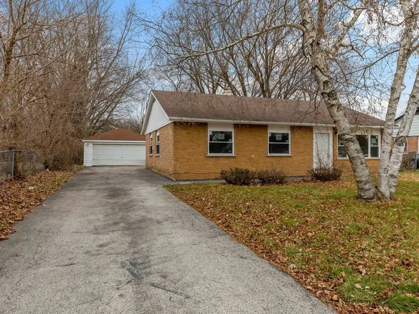 15321 Parkside Dr, Markham, IL 60428