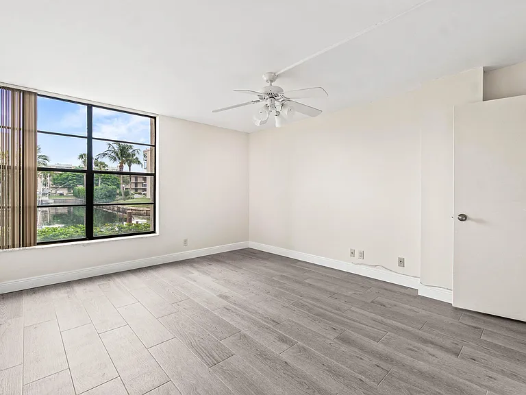 17 Royal Palm Way #103 — Photo 17