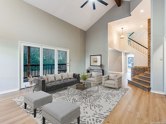 3rd image of 15558 Clover Ridge