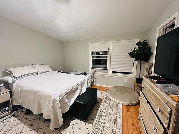 2nd image of 6863 Washington Blvd