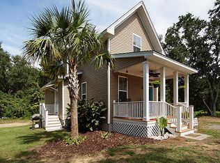 927 Ralph Nesbit Rd, Awendaw, SC 29429