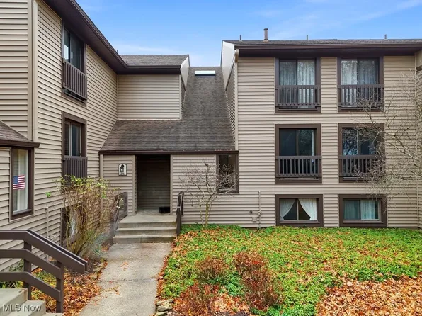 1115 Canyon View Rd APT 504, Northfield, OH 44067