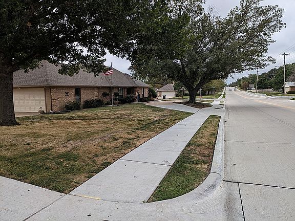4th image of 3214 Canton Ave
