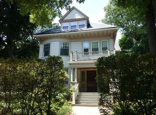 204 Babcock St, Brookline, MA 02446