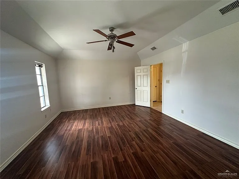 1200 S Gumwood St — Photo 15