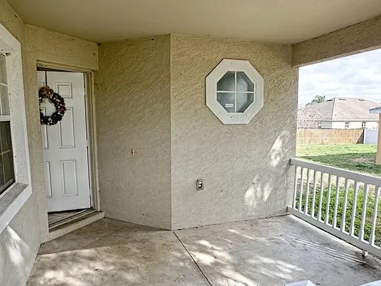 2624 Hollow Ln — Photo 2