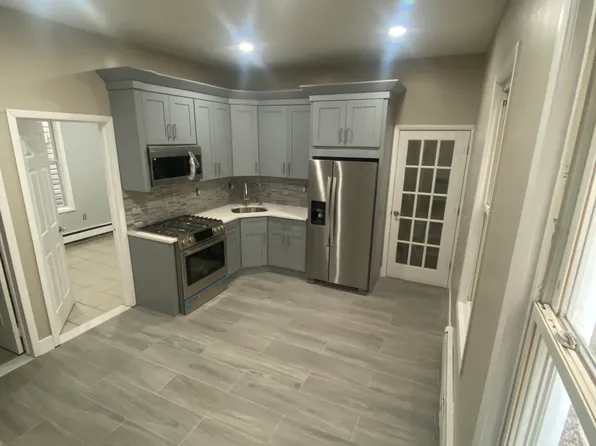 429 Livingston St #1, Elizabethport, NJ 07206