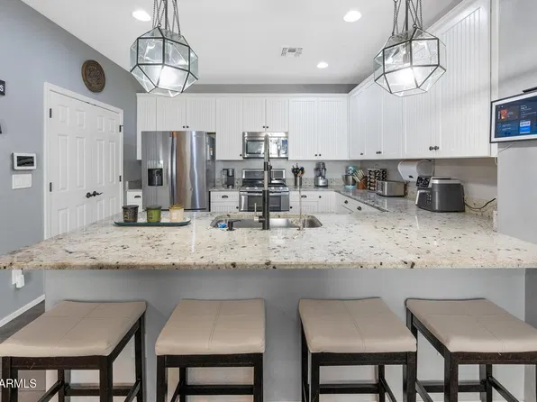 2898 S HANSEN Drive, Gilbert, AZ 85295