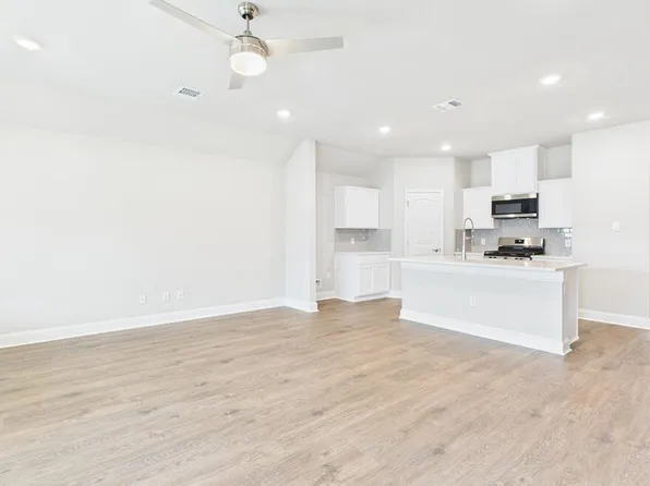 127 Eden Ridge St, Duson, LA 70529