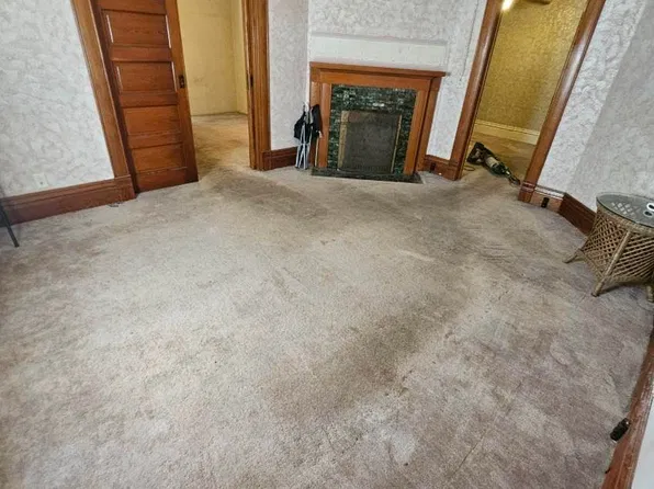 306 W 2nd St, Annawan, IL 61234