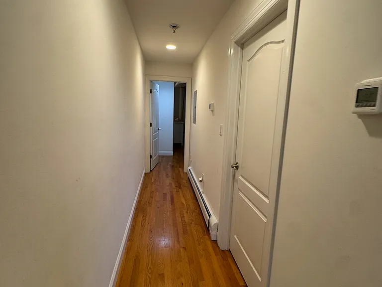 2133 Linwood Ave — Photo 23