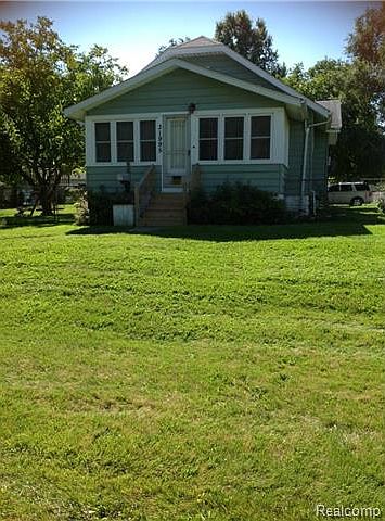 1st image of 31995 Cambridge St